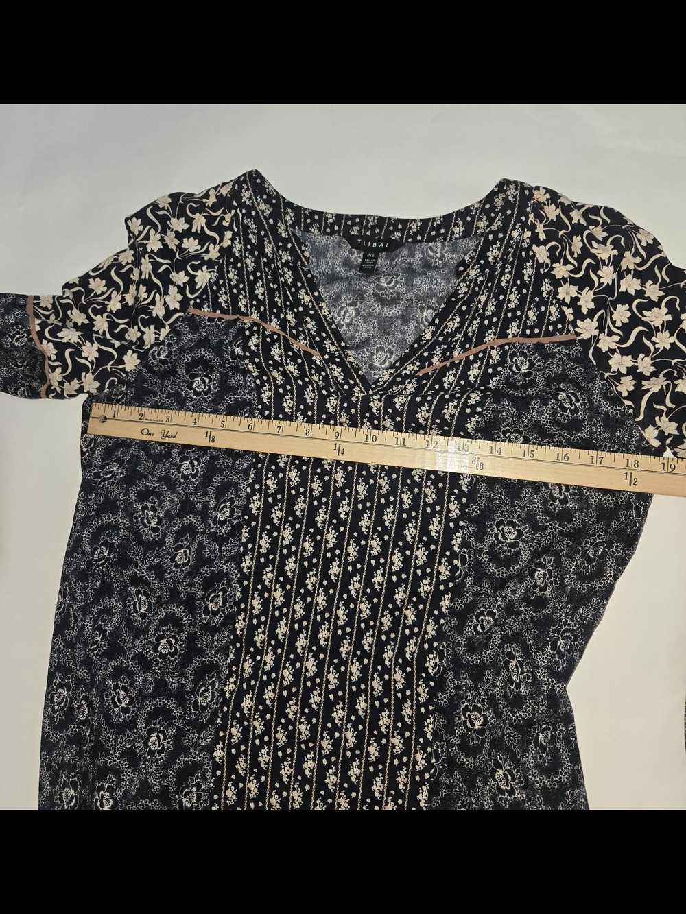 Tribal Navy and Cream Mixed-Print V-Neck Blouse Womens Size Small Petite - Picture 9 of 12